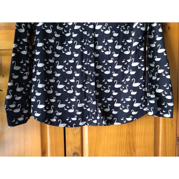 Womens Banana Republic Navy Swan Classic Fit Button Up Blouse SZ S - Picture 5 of 12